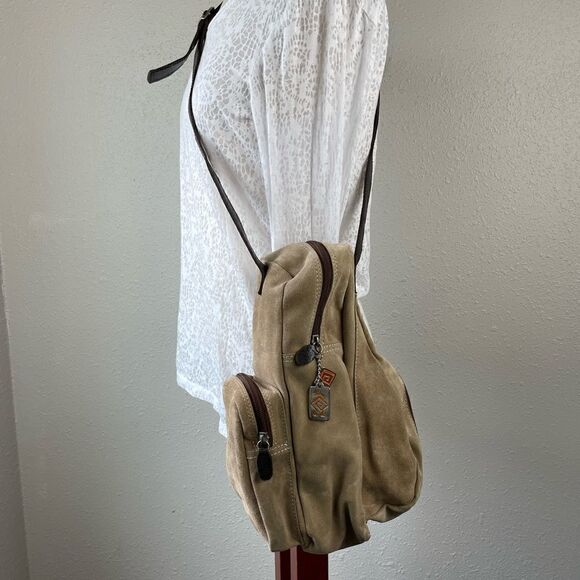 NWT Prago Tan Leather Crossbody Bag - Picture 1 of 7